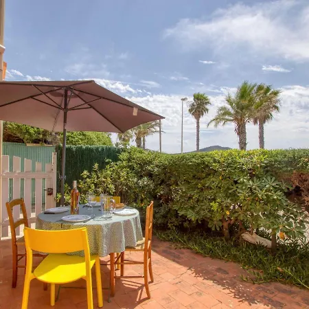 Les Vagues By Interhome